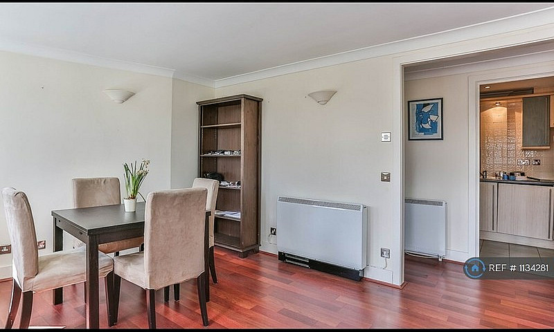 1 Bedroom Flat In Ro...