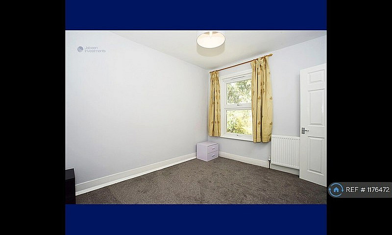 2 Bedroom House In L...