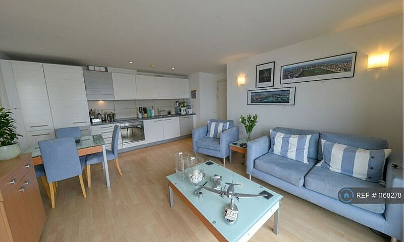 1 Bedroom Flat In Bl...