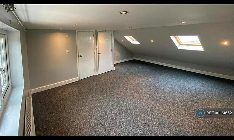 4 Bedroom House In L...