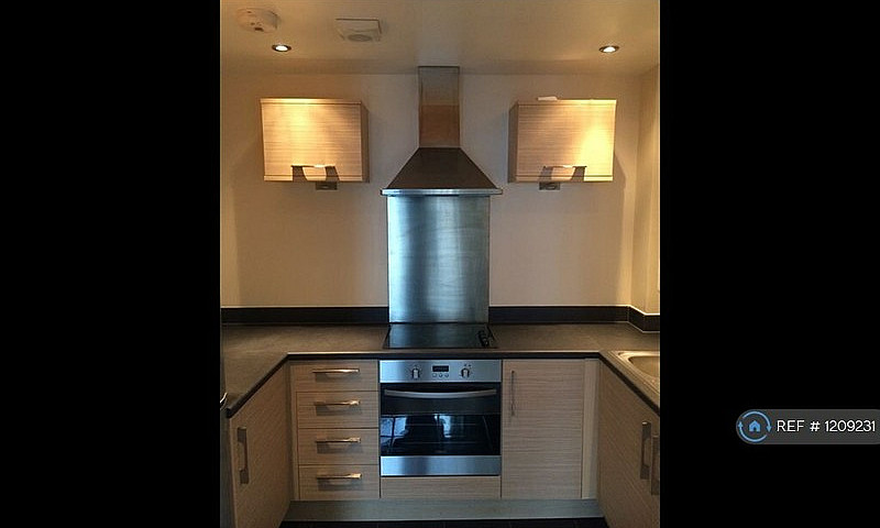 1 Bedroom Flat In Co...