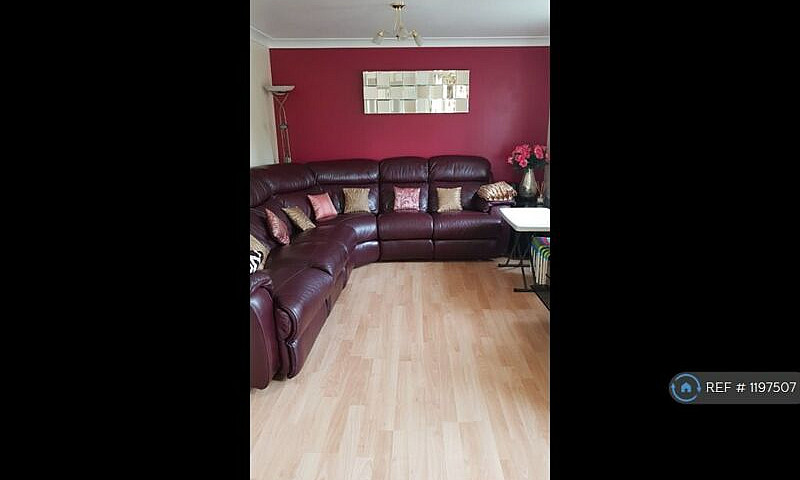 3 Bedroom House In F...