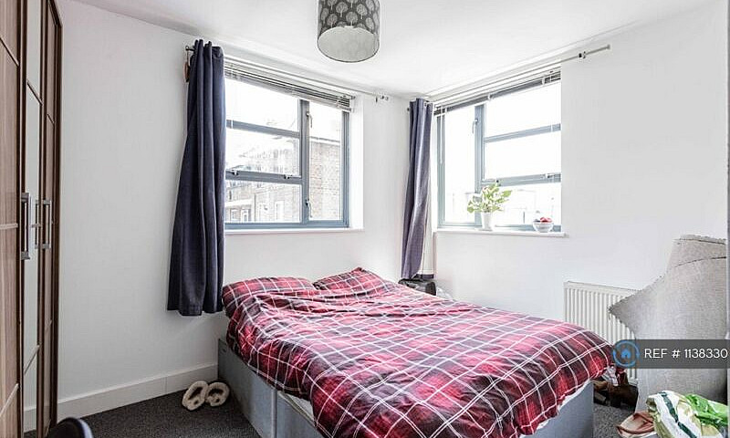 2 Bedroom Flat In Wa...