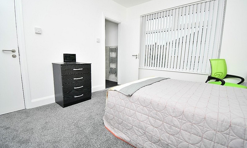 6 Bed 6 Bath Hmo Pre...