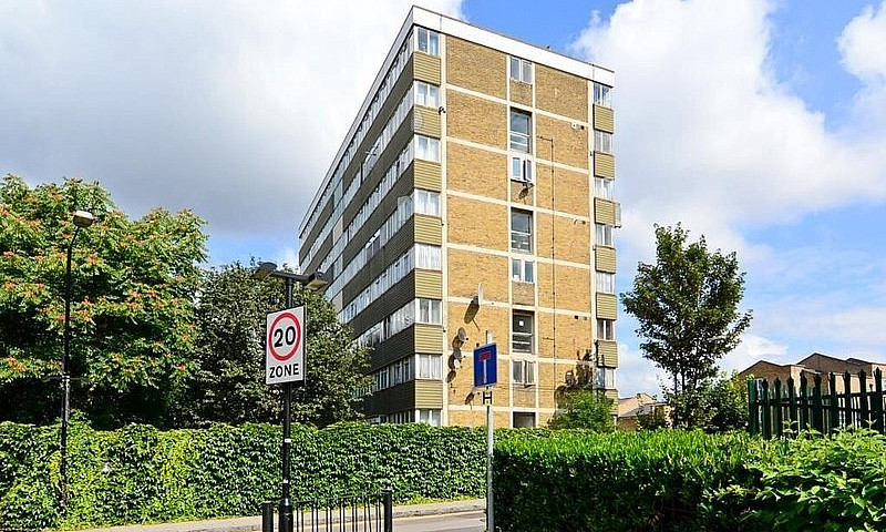 £1600 Pcm Two Bedroo...