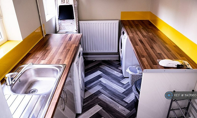 1 Bedroom In Station...