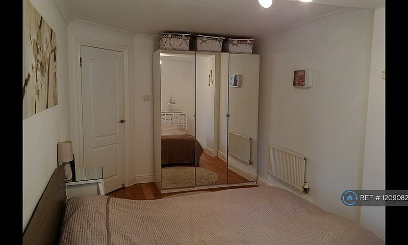 1 Bedroom Flat In Ta...
