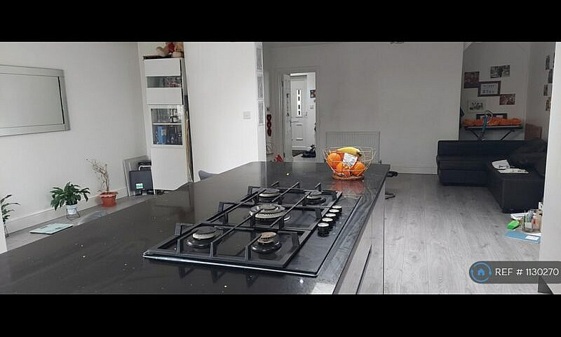4 Bedroom House In K...