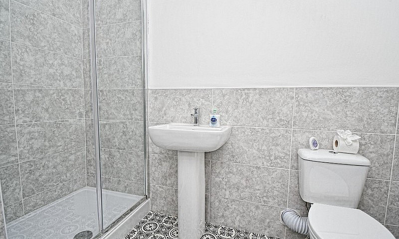Superb 3 Bed Hmo In ...