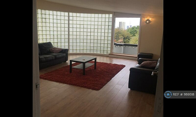 2 Bedroom Flat In Sp...
