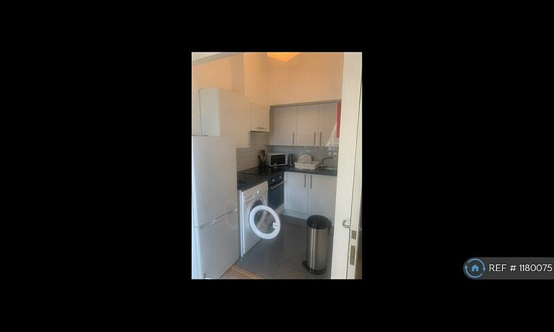 1 Bedroom Flat In Ju...