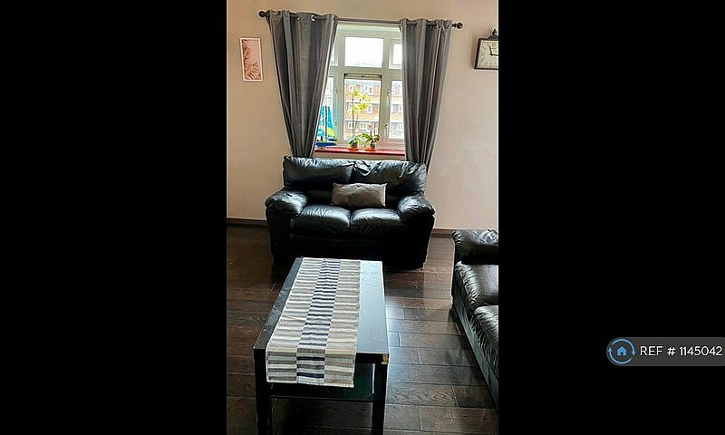 2 Bedroom Flat In Al...