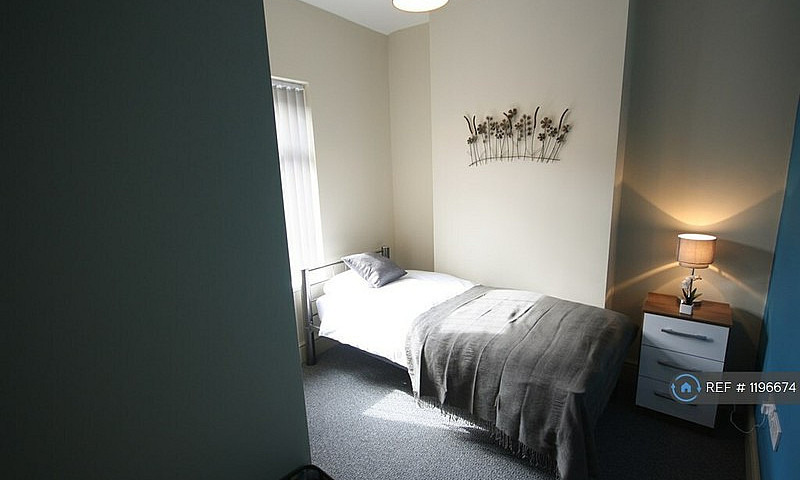 1 Bedroom In Moston ...
