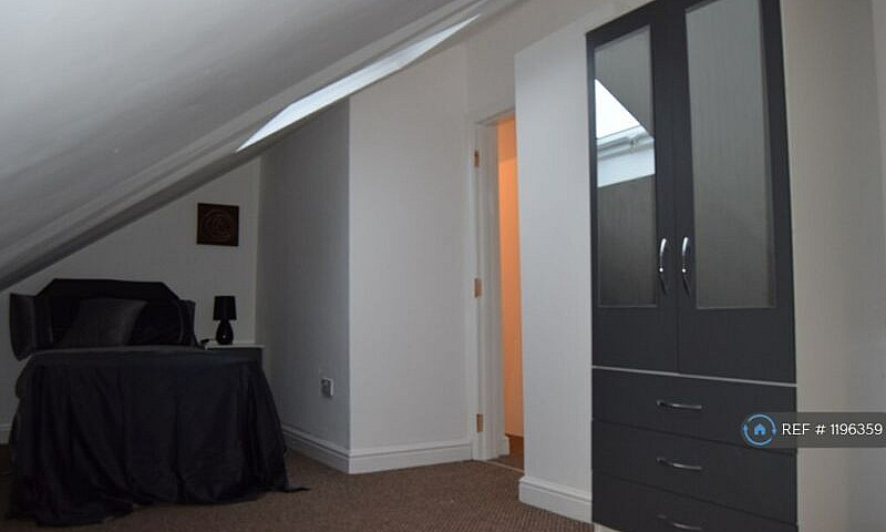 1 Bedroom In Waterlo...