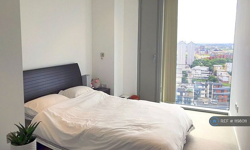 1 Bedroom Flat In Th...