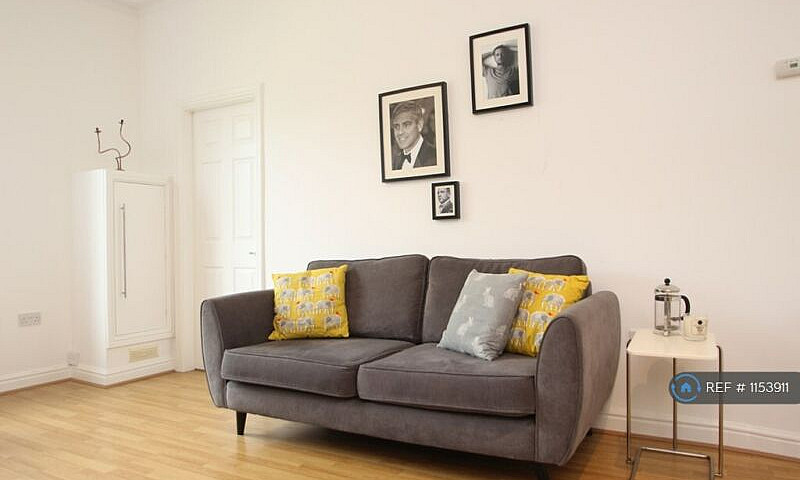 1 Bedroom Flat In Ro...