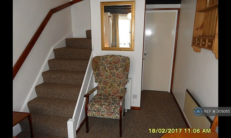 1 Bedroom Flat In Br...