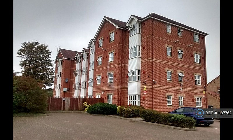 2 Bedroom Flat In Be...