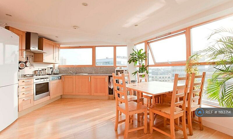 2 Bedroom Flat In Ga...