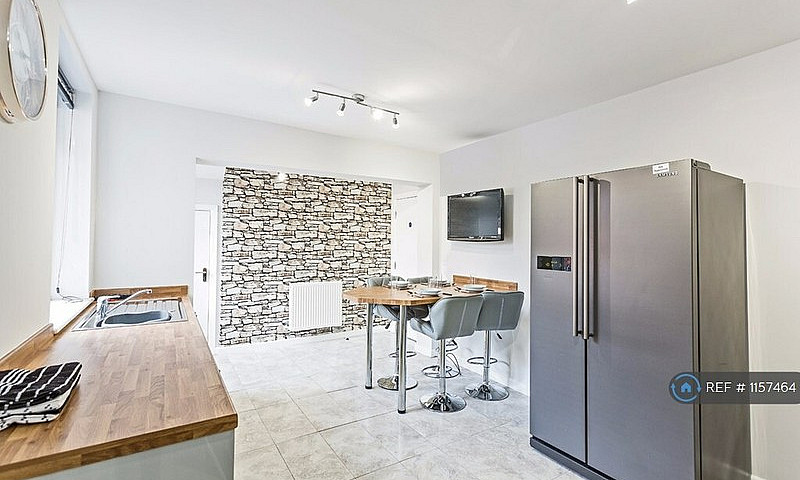 1 Bedroom In Rawmars...