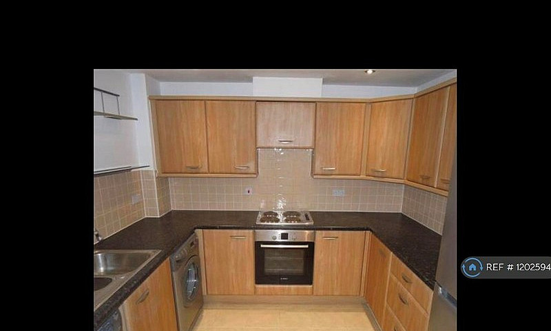 2 Bedroom Flat In Lo...