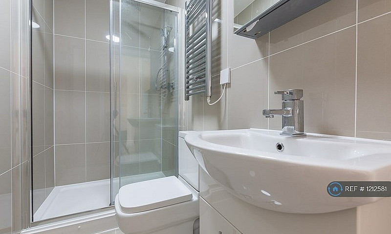 1 Bedroom Flat In Br...