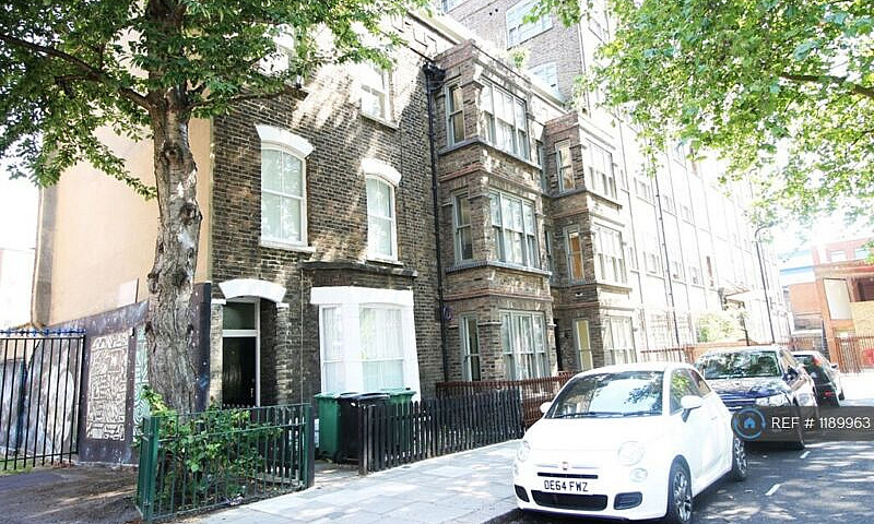 3 Bedroom Flat In Be...