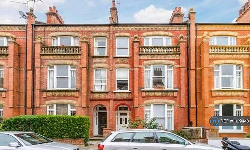 1 Bedroom Flat In Bu...