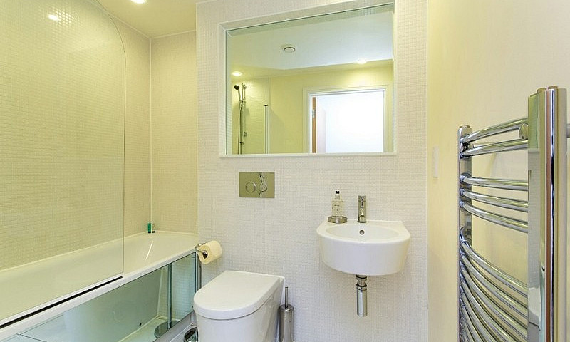 2 Bed 2 Bath, 4Th Fl...