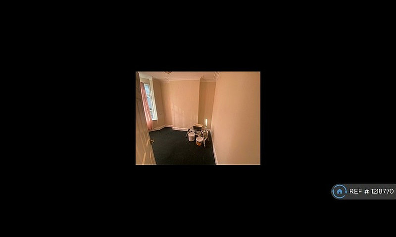 3 Bedroom House In O...