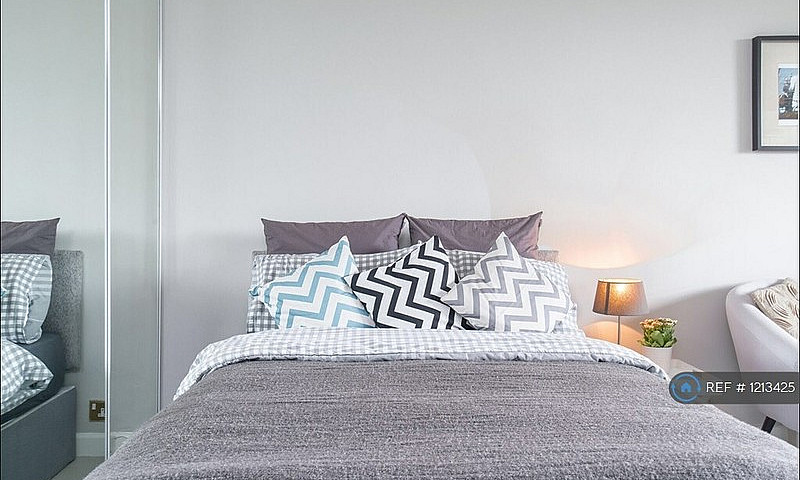 Studio Flat In Morga...