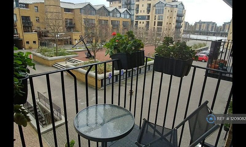 1 Bedroom Flat In Ta...