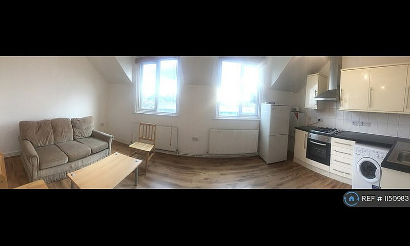 1 Bedroom Flat In Wa...