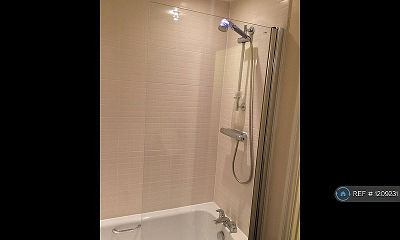 1 Bedroom Flat In Co...
