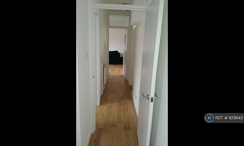 1 Bedroom Flat In He...
