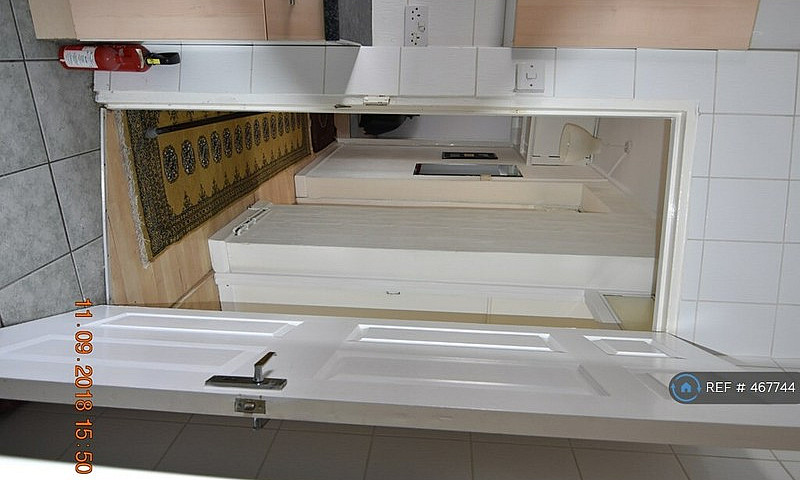 3 Bedroom Flat In Wi...