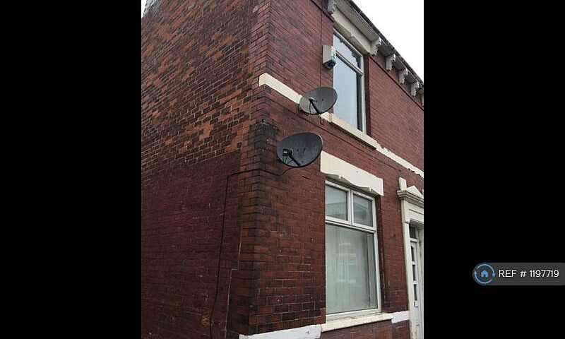 1 Bedroom Flat In Fu...