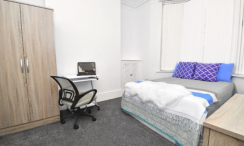 Superb 3 Bed Hmo In ...