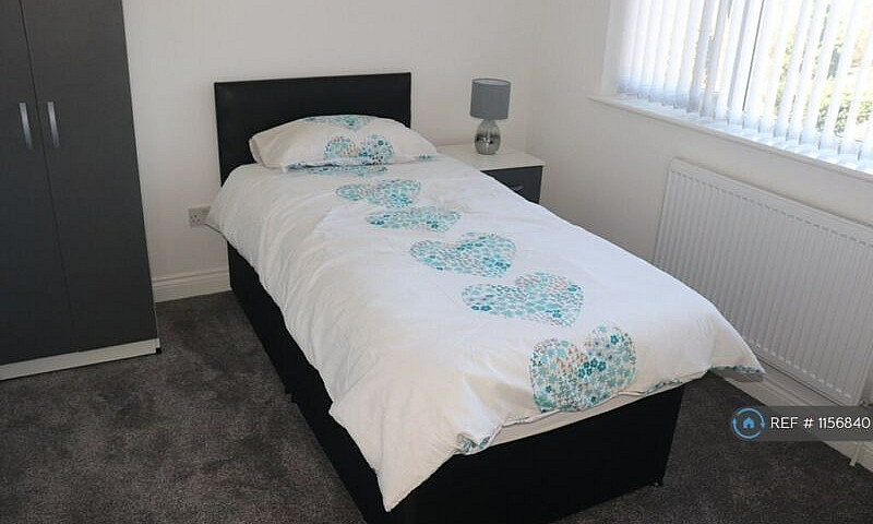 1 Bedroom In Graceme...