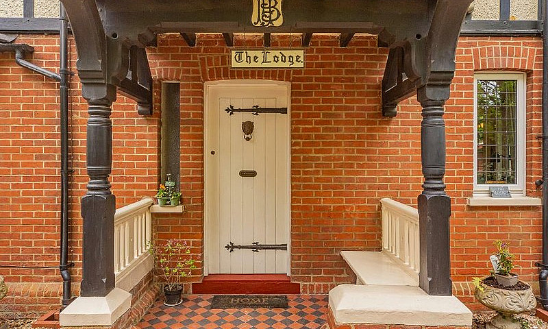 3 Bedroom House In D...