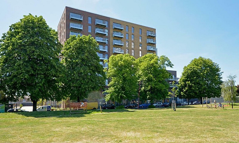 1 Bedroom Flat In Ki...