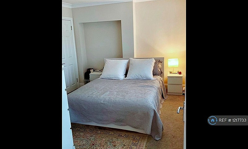 1 Bedroom Flat In D ...