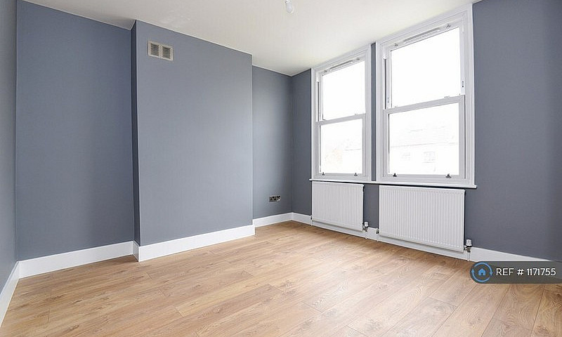 2 Bedroom Flat In Da...