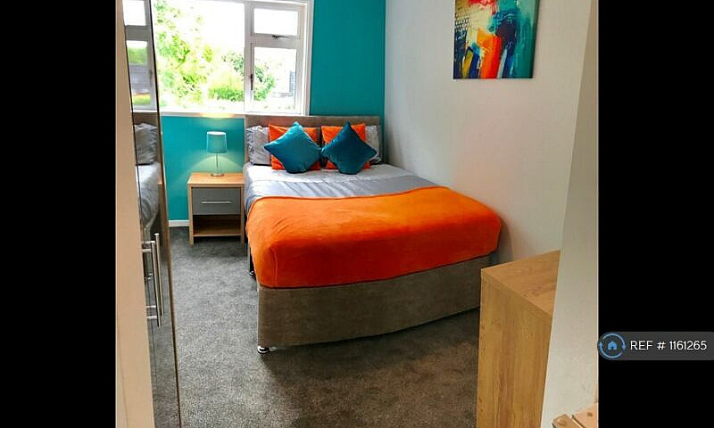 1 Bedroom In Tirring...