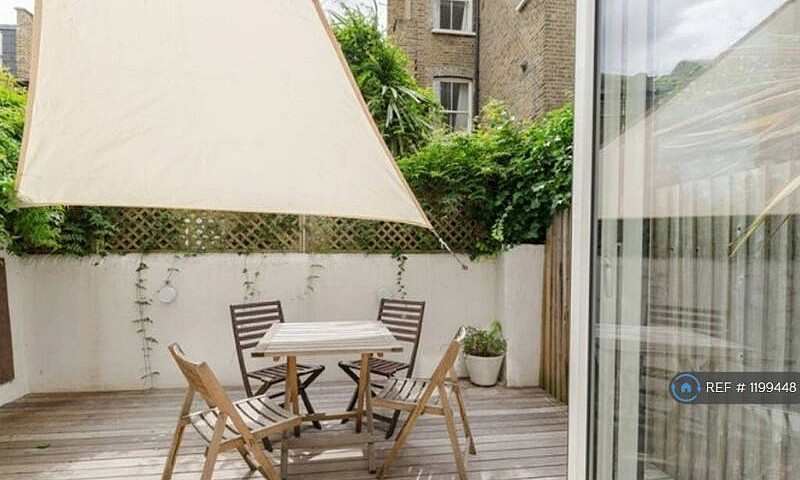 1 Bedroom Flat In Bu...