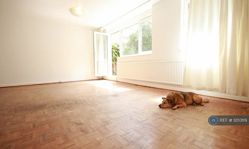 4 Bedroom House In L...