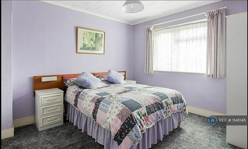 3 Bedroom Flat In Fl...