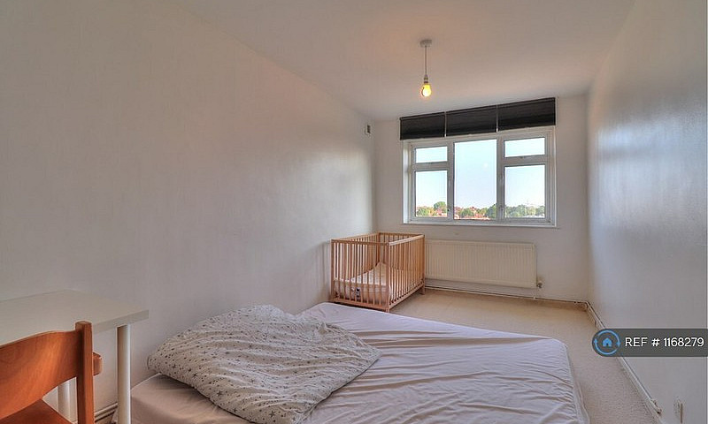 3 Bedroom Flat In Tr...