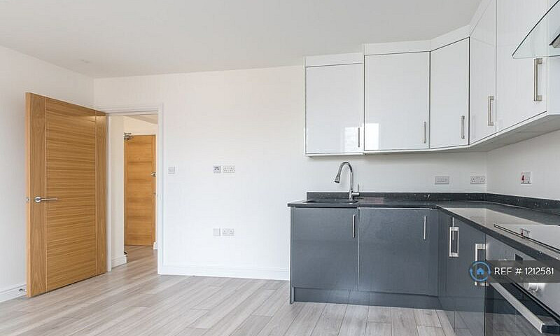 1 Bedroom Flat In Br...