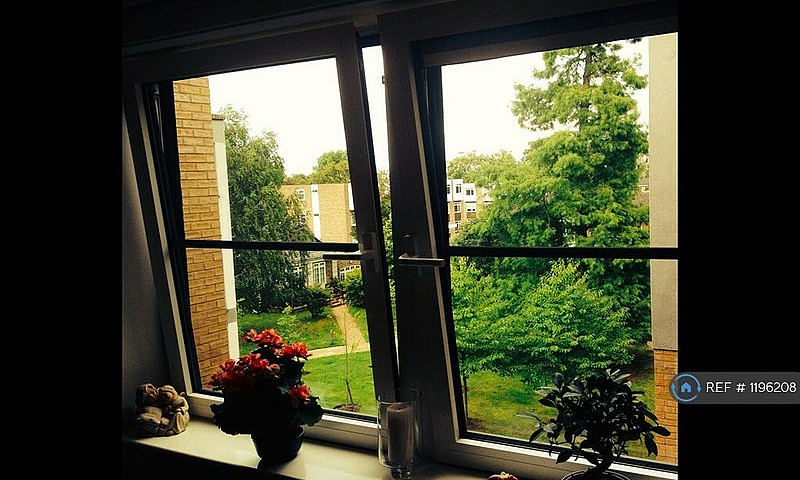 1 Bedroom Flat In Sc...